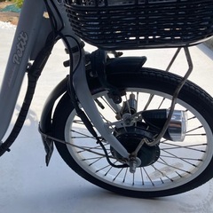 電動アシスト三輪自転車の画像