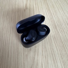 JABRA ELITE4 イヤホンの画像