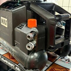 【中古】マックス MAX AK-HH1310E スーパーエアコンプレッサ 高圧 タンク11L【ハンズクラフト佐賀】の画像