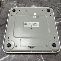 【引き取り限定】タニタ デジタルヘルスメーター ホワイト HD-661-WHの画像