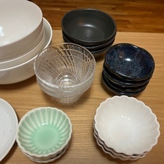 食器、小皿、全部まとめての画像