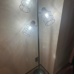 【ほぼ新品】フロアライトの画像