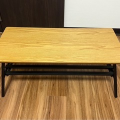 ソファとミニテーブルセットの画像