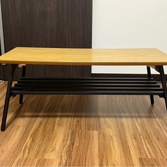 ソファとミニテーブルセットの画像