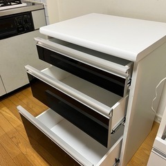 収納棚の画像