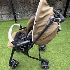 アカチャンホンポ限定　コンビ　ベビーカー　オート4キャス　コンパクトエッグショックロッタ
の画像