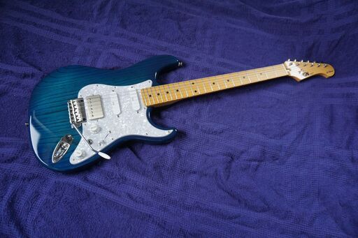 【値下げしました】フジゲン（富士弦）ストラトモデル "NST11MAHM"  弾きやすいミディアムスケール　4万円のピックアップアップグレード済　東京・埼玉お届けします