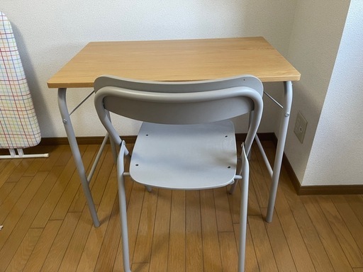 【無印良品】スチールパイプテーブル×折り畳みチェア板座×スチールパイプワゴンラック(ウォームグレー)