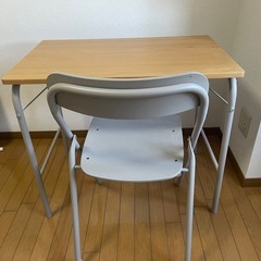 【無印良品】スチールパイプテーブル×折り畳みチェア板座×スチールパイプワゴンラック(ウォームグレー)の画像