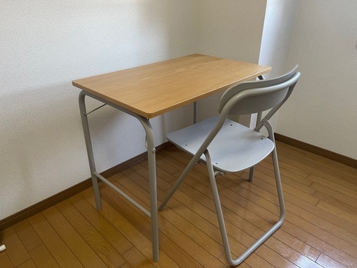 【無印良品】スチールパイプテーブル×折り畳みチェア板座×スチールパイプワゴンラック(ウォームグレー)