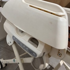 コンビ　ルシエス　　自動ゆらゆら　ベビーラック　オートバウンサーの画像