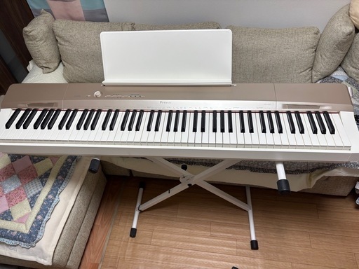 電子ピアノ　カシオPrivia88鍵シャンパンゴールド