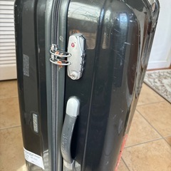 American tourister 大　スーツケース 難ありの画像
