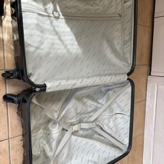American tourister 大　スーツケース 難ありの画像