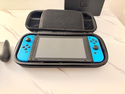 Nintendo Switch 本体 （持ち運びケース付）