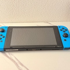 Nintendo Switch 本体 （持ち運びケース付）の画像
