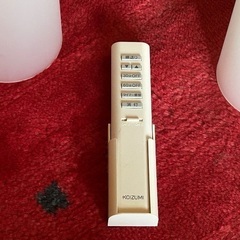 天井照明　照明器具　暖色電球　リモコン付きの画像