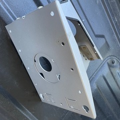 倉庫整理中！テレビ壁掛け金具の画像