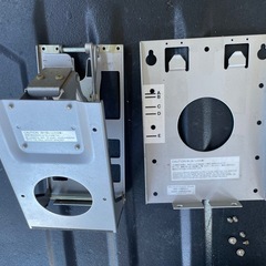 倉庫整理中！テレビ壁掛け金具の画像