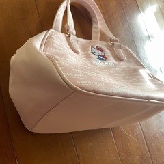 ハローキティ　ボストンバッグの画像