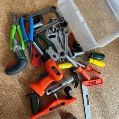 おもちゃの工具の画像