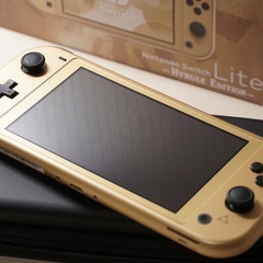 Nintendo Switch Lite ハイラルエディション＋専用ケースの画像