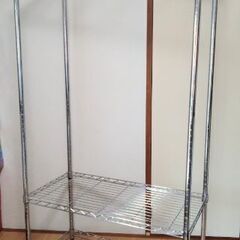 ハンガーラック／スチール棚の画像