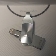 ADAM iKlips DUO+ iPhoneとiPad対応 Lightning(ライトニング) USBメモリ 64GB シルバー MFi認証 国内正規品の画像