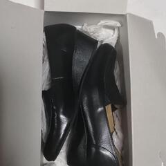 Javier Walentino パンプス ブラック 23cm EEEEE 合成皮革　クロコダイル風の画像