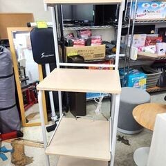 スリムレンジラック 幅48cm 奥行41㎝ 高さ142㎝ 木目調 スライド棚 キャスター付き コンセント付き レンジ台 キッチンラック 札幌市 平岸店の画像