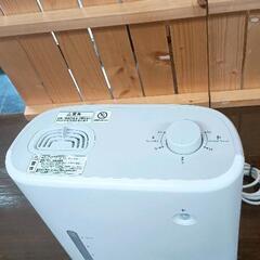 0813-046 加湿機能付き人感セラミックファンヒーター　NITORIの画像