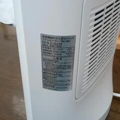 0813-046 加湿機能付き人感セラミックファンヒーター　NITORIの画像