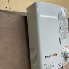 中古品 リンナイ ガス瞬間湯沸かし器 給湯 RUS-V51RTA LPガス用 動作未確認のためジャンク品  の画像