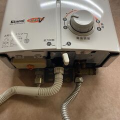 中古品 リンナイ ガス瞬間湯沸かし器 給湯 RUS-V51RTA LPガス用 動作未確認のためジャンク品  の画像