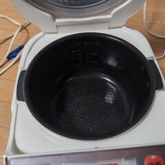炊飯ジャーの画像