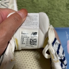 ニューバランススニーカーの画像