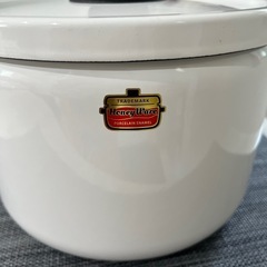 Honey Ware ホーロー鍋 蓋付き 白　22cm 5.6ℓの画像