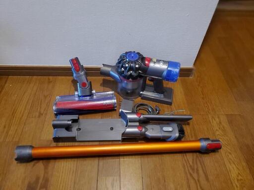 ダイソンV8分解清掃動作確認済 (ゾロ) 川内の生活家電《掃除機