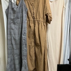 レディース服　M〜Lサイズ　40着以上（冬物コート含）の画像