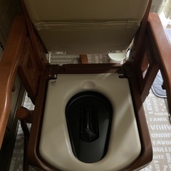 介護ポータブルトイレの画像