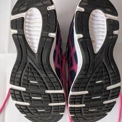 asicsレディーススニーカーの画像