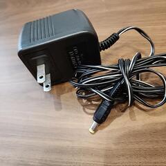 ACアダプター TOAD85500 DC 9.5V 500mAの画像