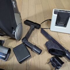 ＼お譲りします！／【シャープ】コードレス掃除機の画像
