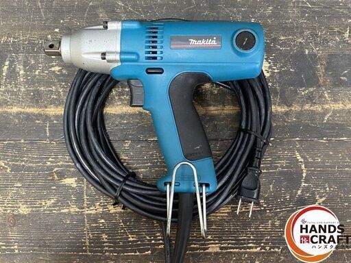 【久留米】【引き取り限定】【中古品】makita マキタ 6953 インパクトレンチ 単相100V 最大締付けトルク:150N・m 角ドライブsq:12.7mm ※本体のみ