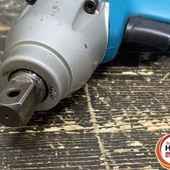 【引き取り限定】【中古品】makita マキタ 6953 インパクトレンチ 単相100V 最大締付けトルク:150N・m 角ドライブsq:12.7mm ※本体のみの画像