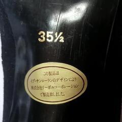 Yves Saint Laurent　イヴ・サンローラン　リボンデザイン　黒　スエード　
表記サイズ 35 1/2  ( 22.5㎝ )　
ヒール高さ 5cmの画像
