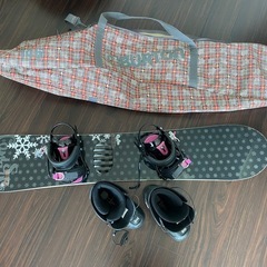 【無料】スノーボードセット+BURTONケース+23cmブーツの画像