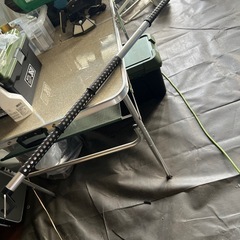 未使用です。クルマ用突っ張り棒の画像
