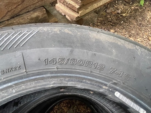 ワンシーズンのみ使用夏タイヤ145/80R12 74S