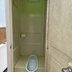 仮設トイレ　汲取り　和式の画像